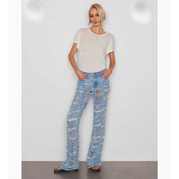 NWOT Frame Atelier Blue Light Wash Ankya Low Rise Flare Shredded Denim Jean 25 - Picture 1 of 10